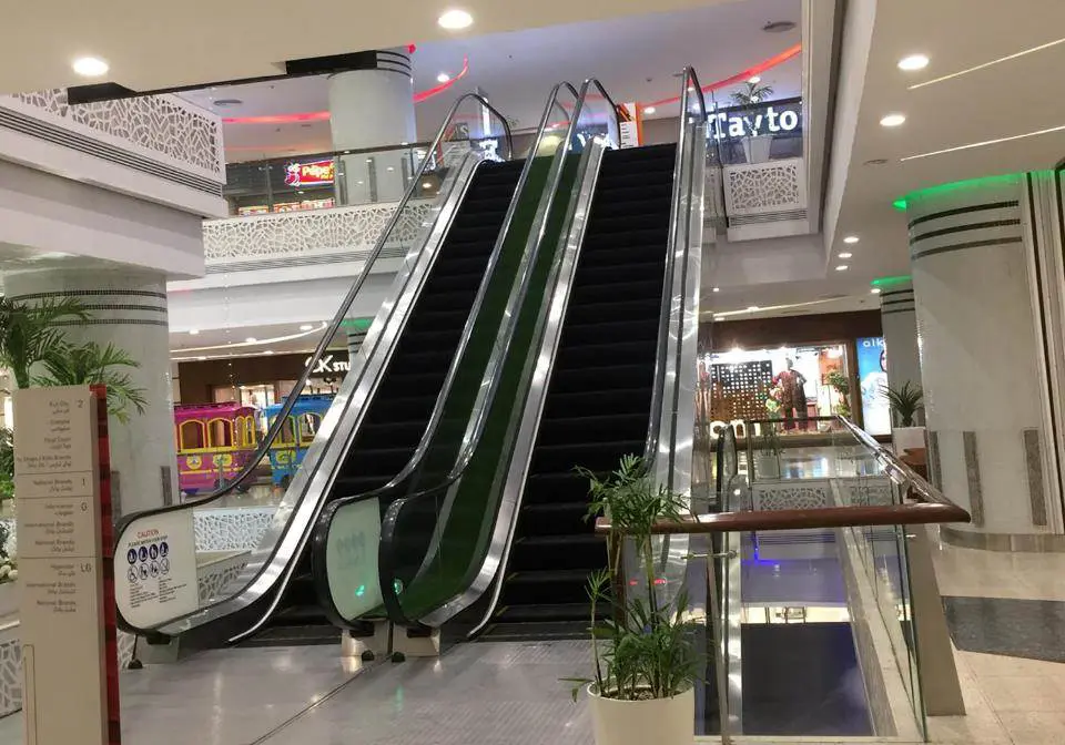 Giga-Mall-Escalators-1st-Floor-51.jpg